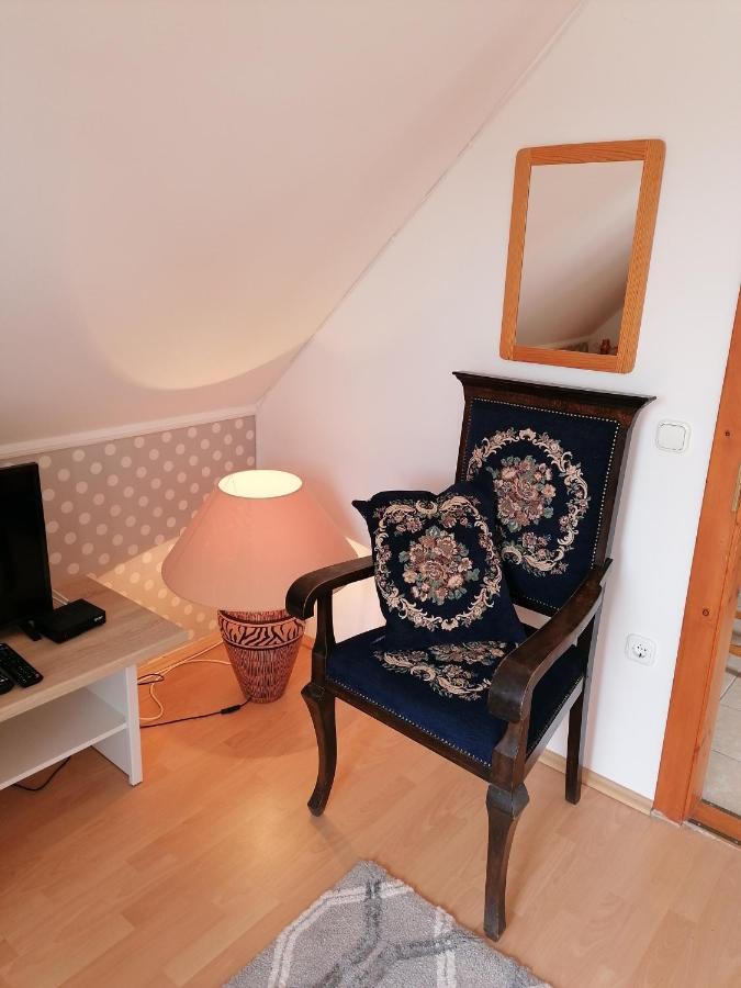 Tamas Batya Kunyhoja Apartment บาลาตอนมารีอาเฟือร์เดอ ภายนอก รูปภาพ